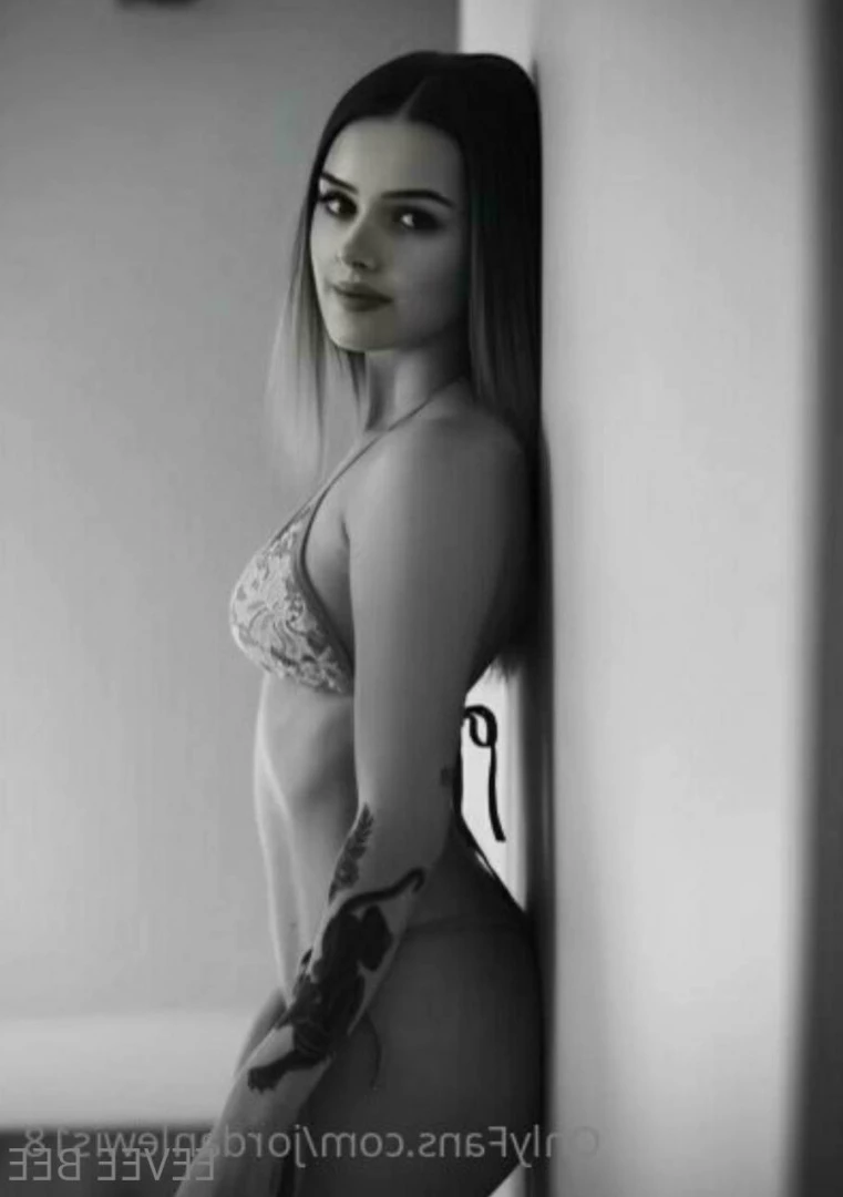 𝙀𝙚𝙫𝙚𝙚 &amp; 𝙂𝙞𝙣𝙜𝙚𝙧 💕 [ eevee_bee ] Onlyfans leaked photo 6604888 on Hotleaks.tv
