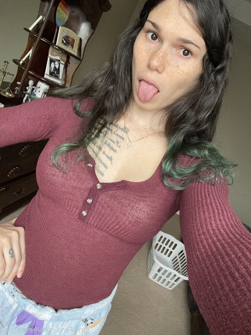 𝙀𝙚𝙫𝙚𝙚 &amp; 𝙂𝙞𝙣𝙜𝙚𝙧 💕 [ eevee_bee ] Onlyfans leaked photo 6608460 on Hotleaks.tv