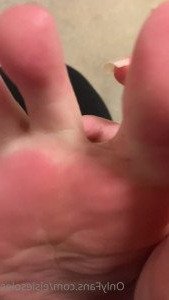 2555805