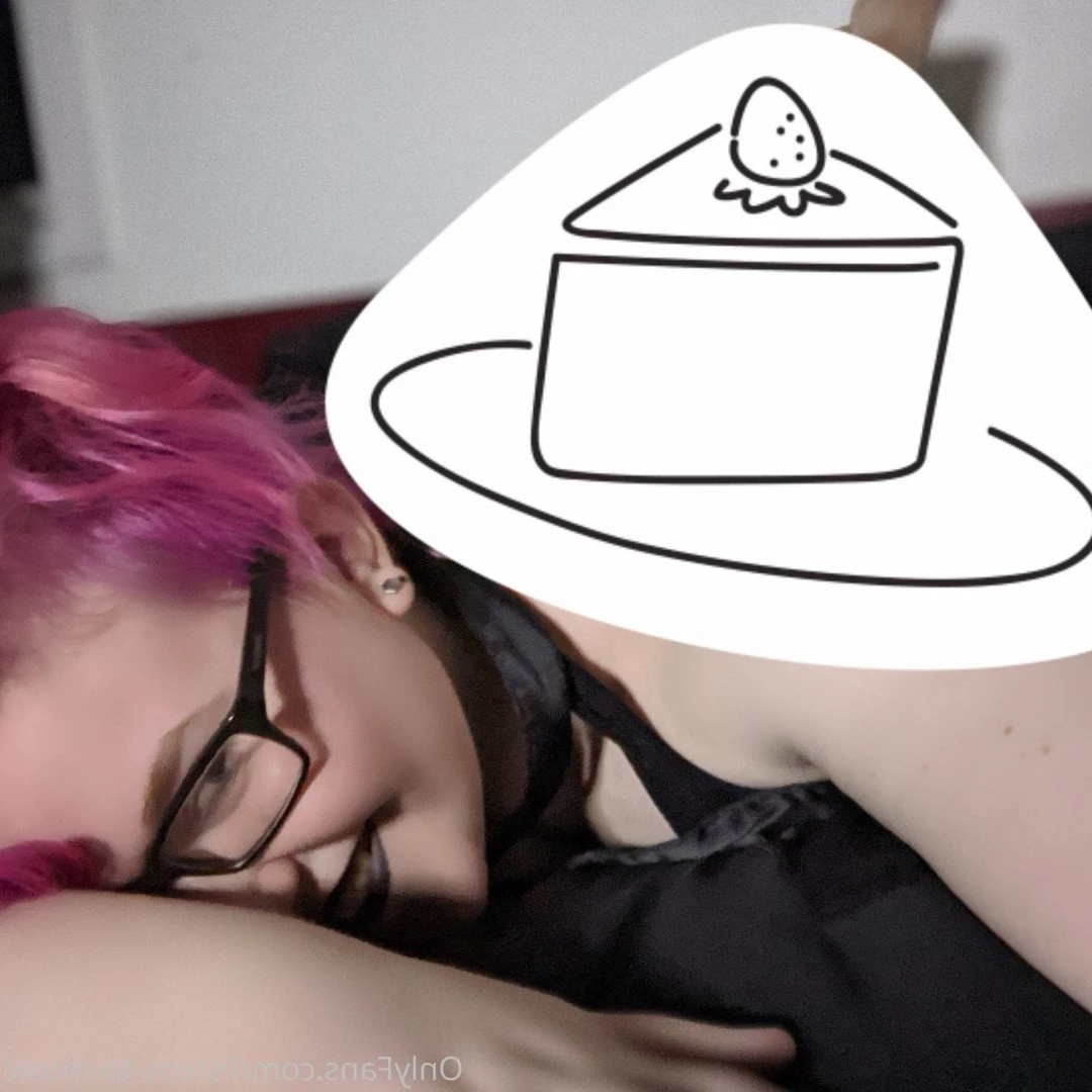 🆓GOTH😈College🥵BBW 🍑Britney🖤 DM ME 😻 [ emopink69 ] Onlyfans leaked photo 2309780 on Hotleaks.tv