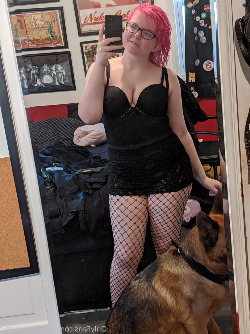 🆓GOTH😈College🥵BBW 🍑Britney🖤 DM ME 😻 [ emopink69 ] Onlyfans leaked photo 2310395 on Hotleaks.tv