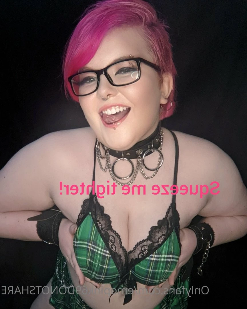 🆓GOTH😈College🥵BBW 🍑Britney🖤 DM ME 😻 [ emopink69 ] Onlyfans leaked photo 3940319 on Hotleaks.tv