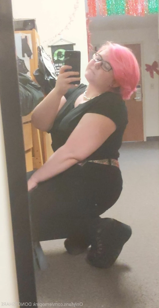 🆓GOTH😈College🥵BBW 🍑Britney🖤 DM ME 😻 [ emopink69 ] Onlyfans leaked photo 6347830 on Hotleaks.tv