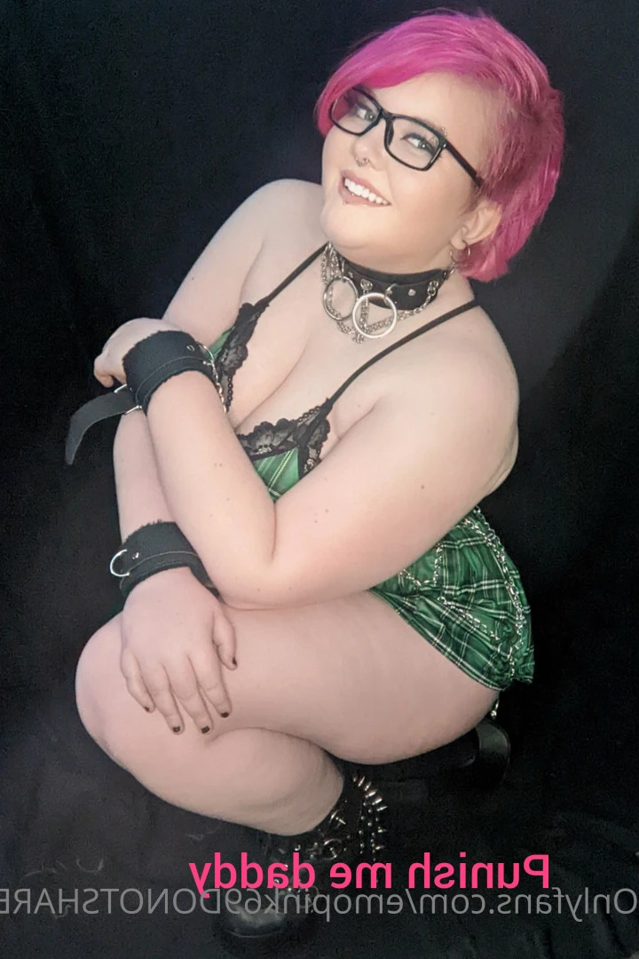 🆓GOTH😈College🥵BBW 🍑Britney🖤 DM ME 😻 [ emopink69 ] Onlyfans leaked photo 6349615 on Hotleaks.tv
