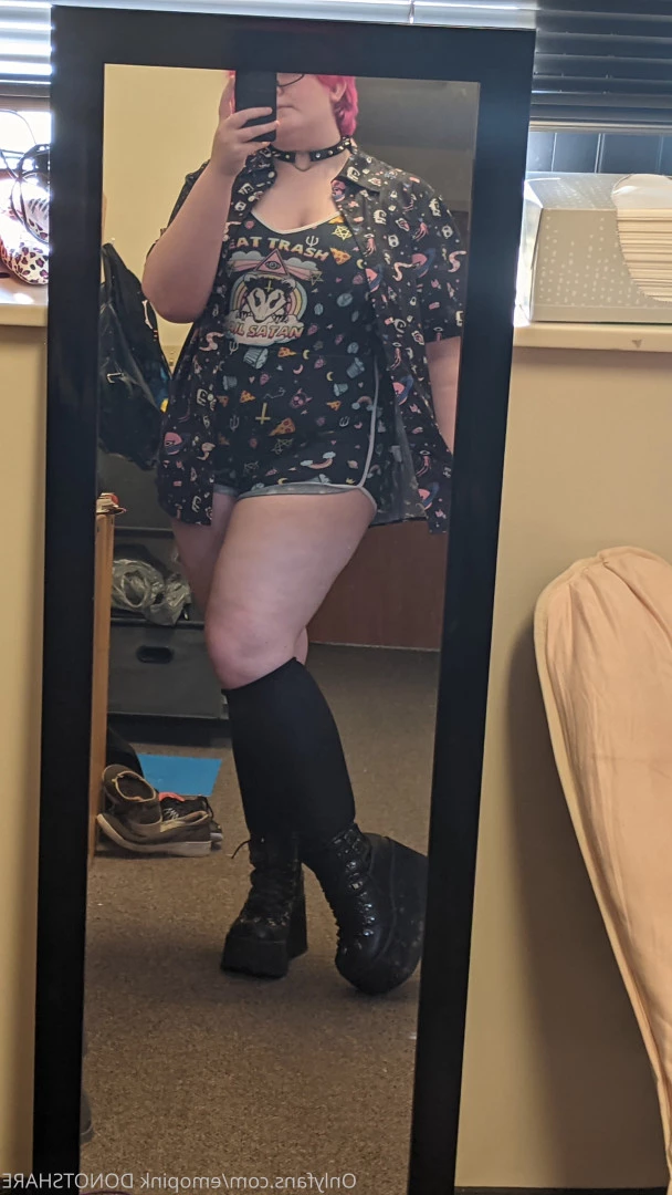 🆓GOTH😈College🥵BBW 🍑Britney🖤 DM ME 😻 [ emopink69 ] Onlyfans leaked photo 6351172 on Hotleaks.tv