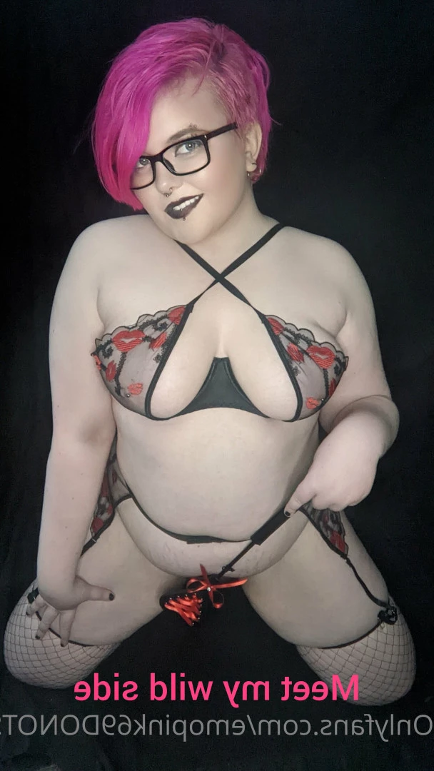 🆓GOTH😈College🥵BBW 🍑Britney🖤 DM ME 😻 [ emopink69 ] Onlyfans leaked photo 6351434 on Hotleaks.tv