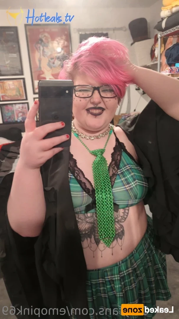 🆓GOTH😈College🥵BBW 🍑Britney🖤 DM ME 😻 [ emopink69 ] Onlyfans leaked photo 15422945 on Hotleaks.tv