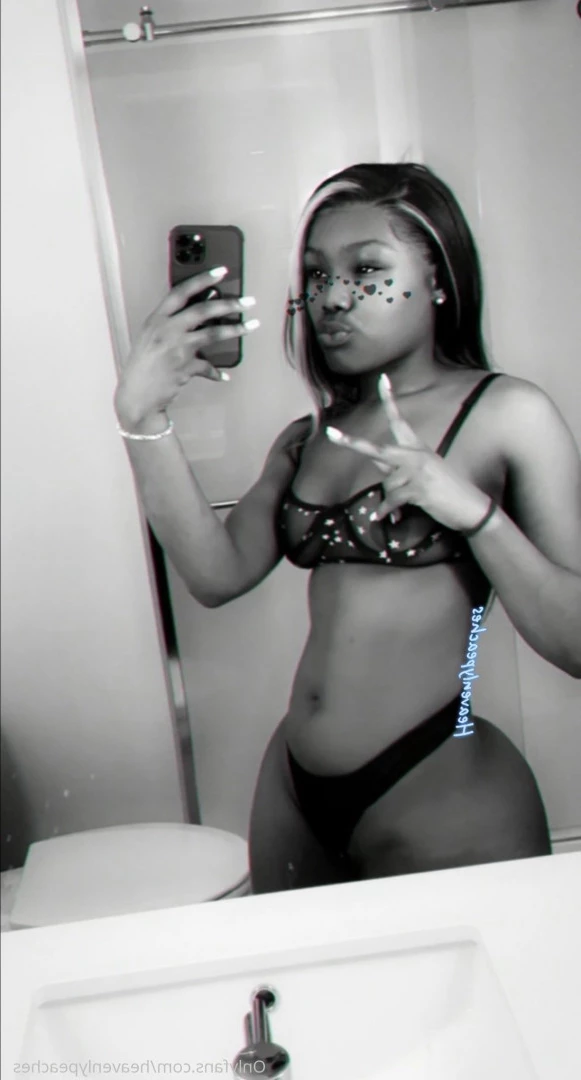 𝐓𝐇𝐈𝐂𝐊 𝐄𝐁𝐎𝐍𝐘 𝐒𝐋𝐔𝐓❣️ [ heavenlypeaches ] Onlyfans leaked photo 9609828 on Hotleaks.tv