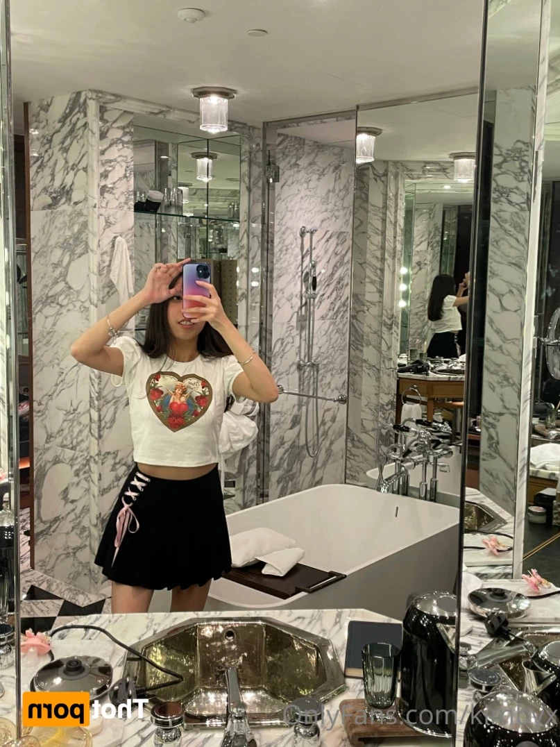 𝒀𝑶𝑼𝑹 𝑱𝑨𝑷𝑨𝑵𝑬𝑺𝑬 𝑮𝑰𝑹𝑳𝑭𝑹𝑰𝑬𝑵𝑫 [ kimbyx ] Onlyfans leaked photo 14482612 on Hotleaks.tv