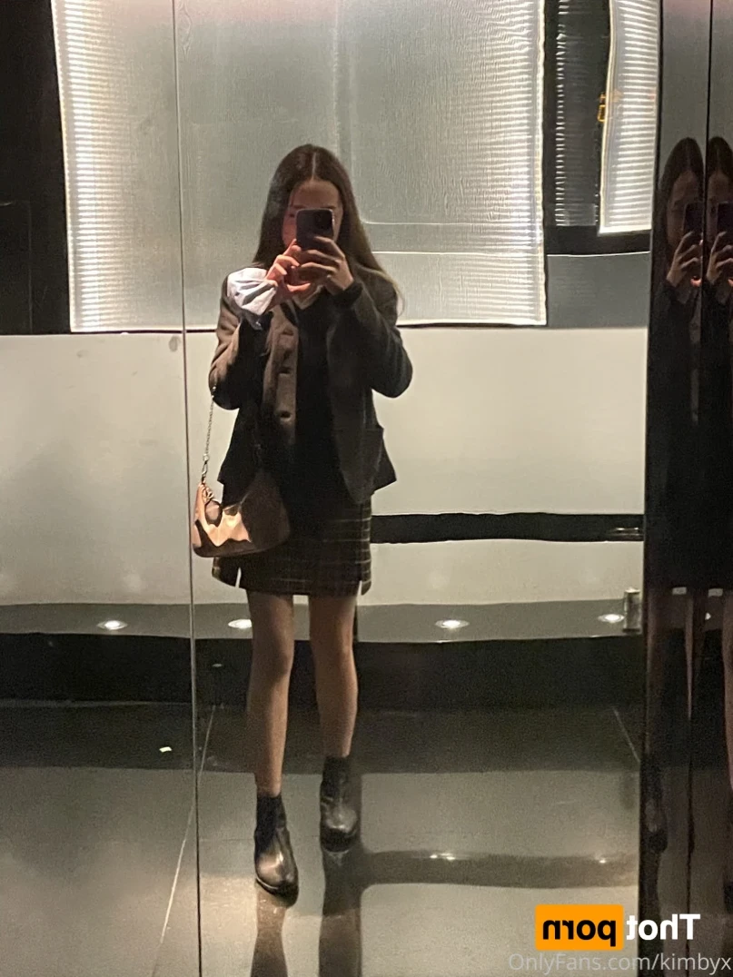 𝒀𝑶𝑼𝑹 𝑱𝑨𝑷𝑨𝑵𝑬𝑺𝑬 𝑮𝑰𝑹𝑳𝑭𝑹𝑰𝑬𝑵𝑫 [ kimbyx ] Onlyfans leaked photo 15390874 on Hotleaks.tv
