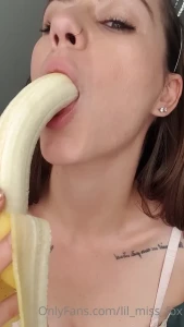 2173564
