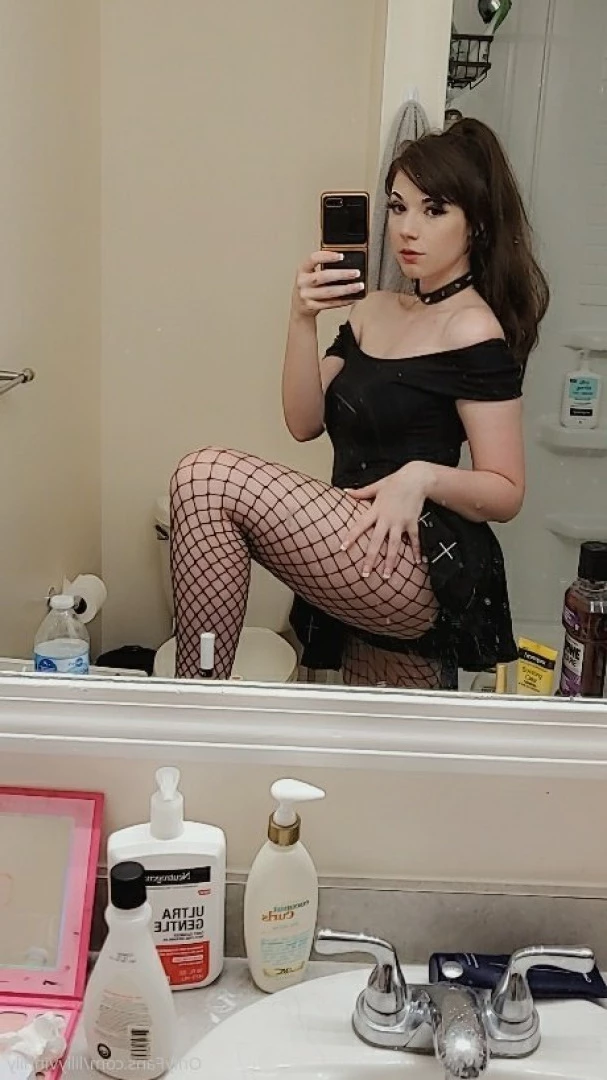 lillyvinnily Onlyfans leaked photo 6096621 on Hotleaks.tv