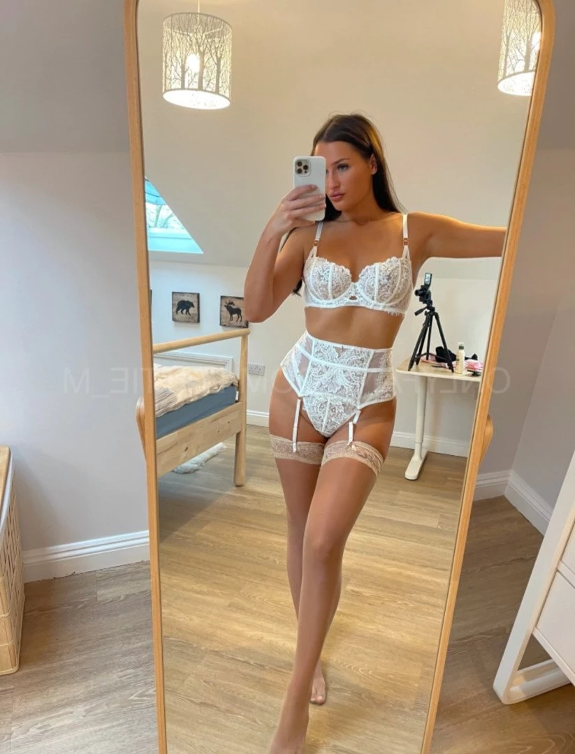 Lottie-May 🍑 Your new GF [ lottie_m ] Onlyfans leaked photo 3725984 on Hotleaks.tv
