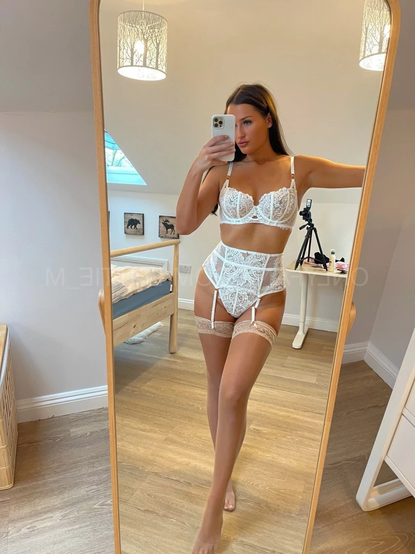 Lottie-May 🍑 Your new GF [ lottie_m ] Onlyfans leaked photo 3764300 on Hotleaks.tv