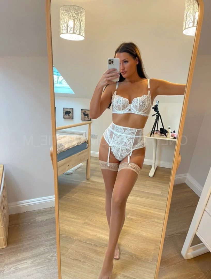 Lottie-May 🍑 Your new GF [ lottie_m ] Onlyfans leaked photo 3782882 on Hotleaks.tv