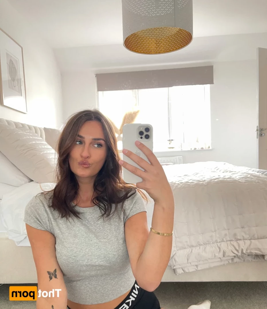 Lottie-May 🍑 Your new GF [ lottie_m ] Onlyfans leaked photo 15459628 on Hotleaks.tv
