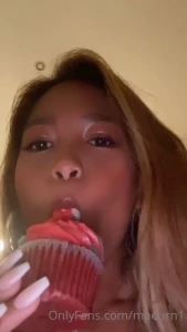 16025504