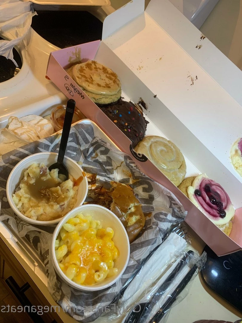Megan LovesCake 🍰🍽 [ meganeats ] Onlyfans leaked photo 2300420 on Hotleaks.tv