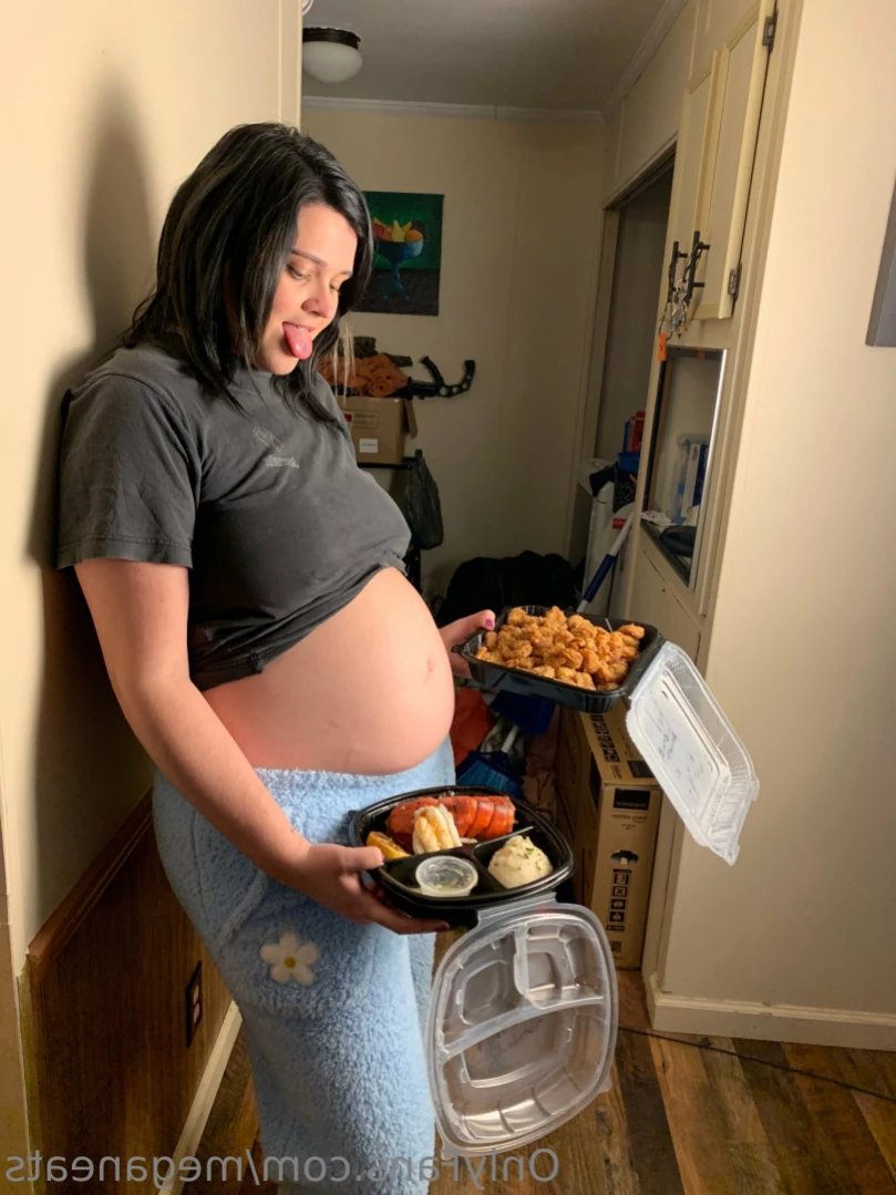 Megan LovesCake 🍰🍽 [ meganeats ] Onlyfans leaked photo 14459641 on Hotleaks.tv