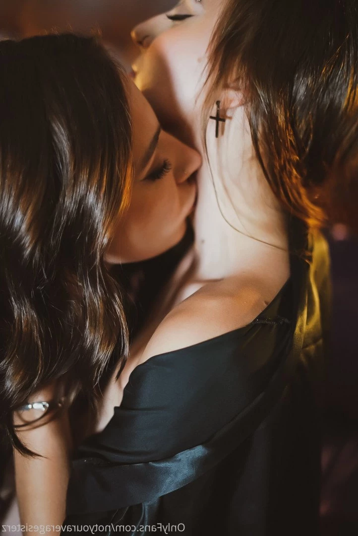 Not Your Average Sisters [ notyouraveragesisterz ] Onlyfans leaked photo 2293552 on Hotleaks.tv