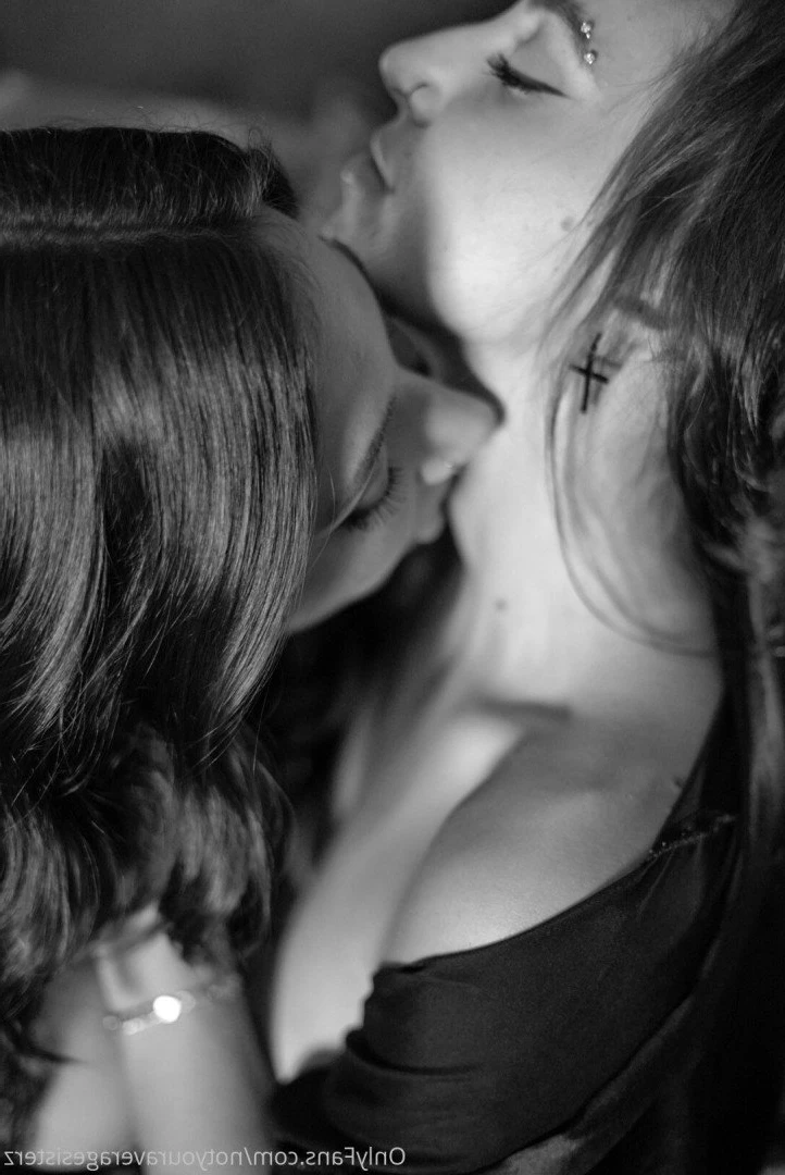 Not Your Average Sisters [ notyouraveragesisterz ] Onlyfans leaked photo 2293876 on Hotleaks.tv