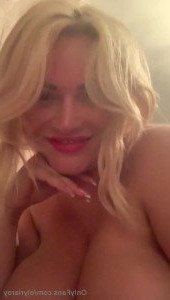 Olyria Roy [ olyriaroy ] Onlyfans leaked video 2559429 on Hotleaks.tv