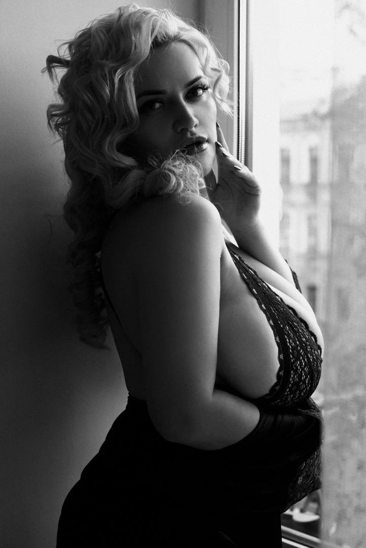Olyria Roy [ olyriaroy ] Onlyfans leaked photo 3701681 on Hotleaks.tv