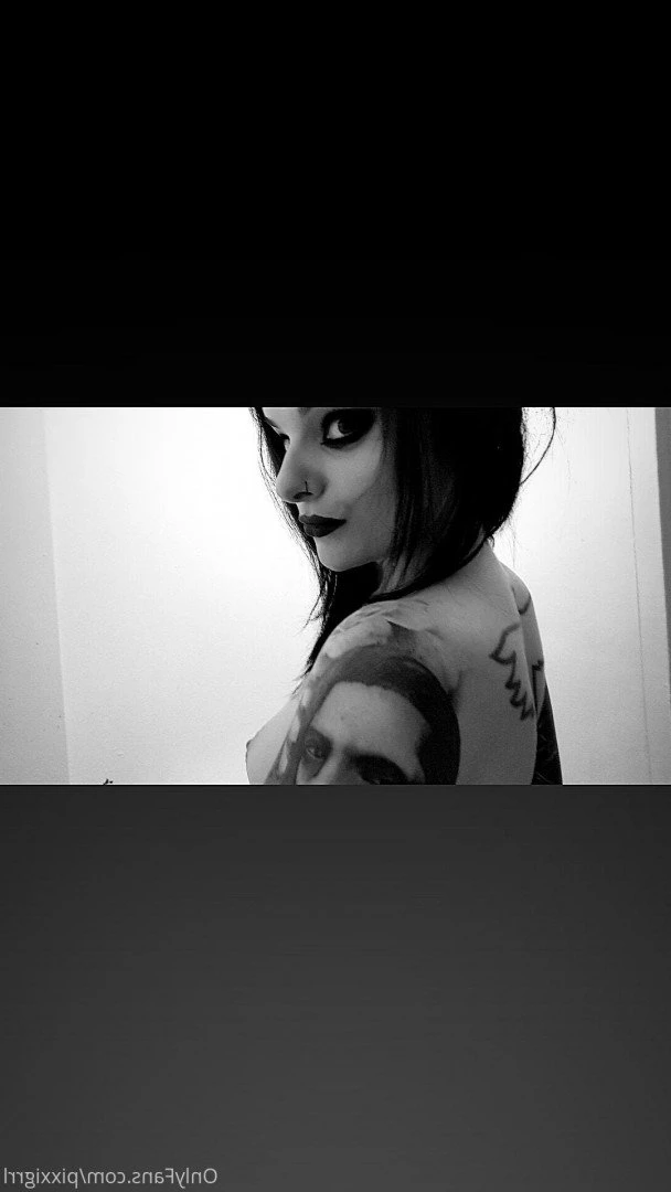 Pixxi [ pixxigrrl ] Onlyfans leaked photo 2314047 on Hotleaks.tv