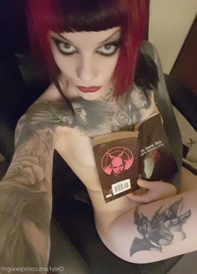 Pixxi [ pixxigrrl ] Onlyfans leaked photo 2314450 on Hotleaks.tv