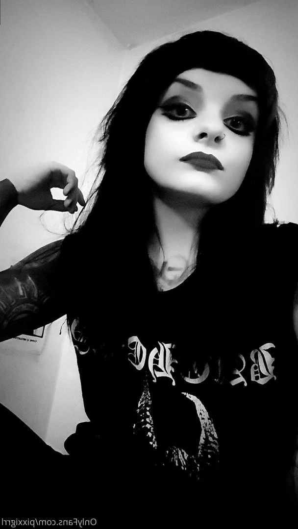 Pixxi [ pixxigrrl ] Onlyfans leaked photo 6245774 on Hotleaks.tv