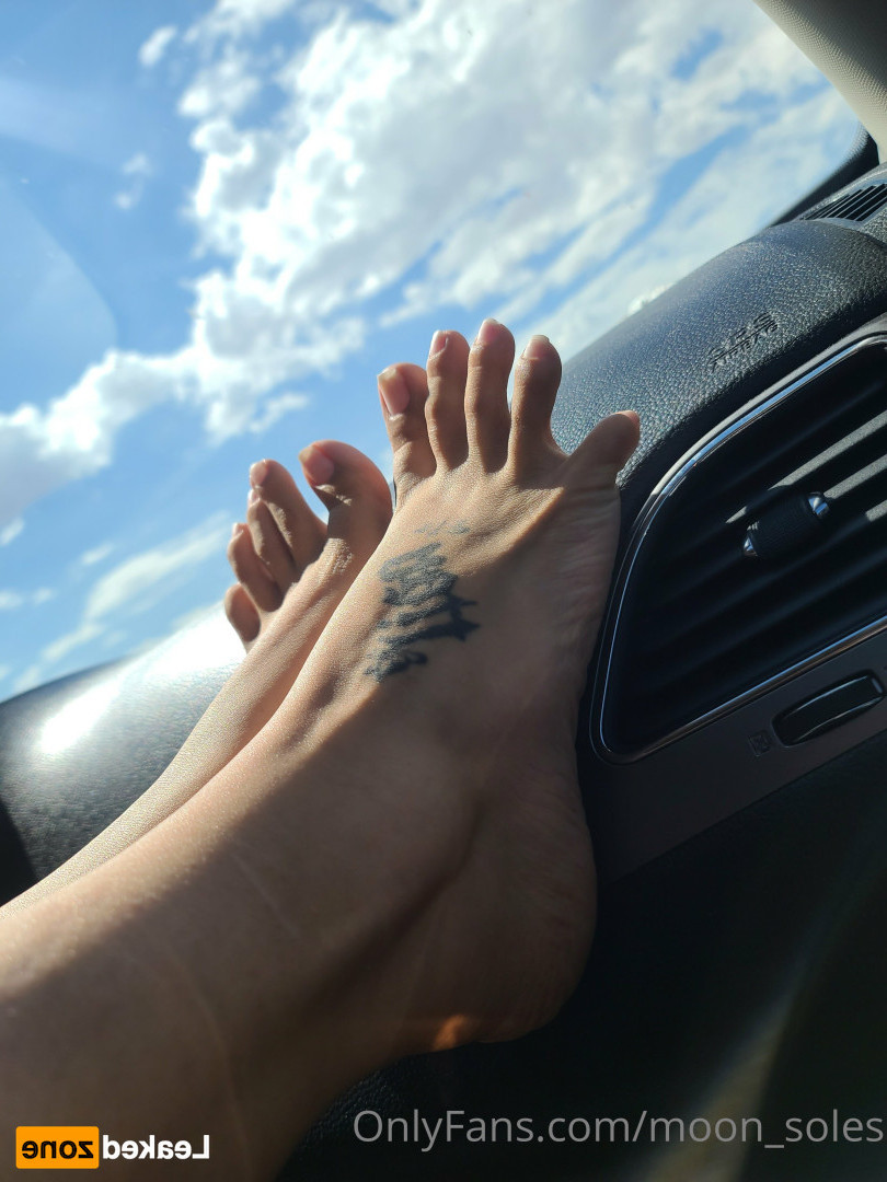Moon [ moon_soles ] Onlyfans leaked photo 16518445 on Hotleaks.tv