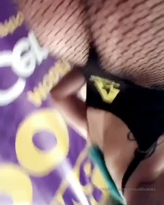 10673143