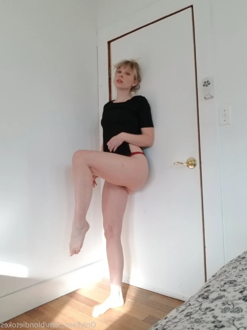 Blondie Blooms 🍑💦 [ blondieblooms ] Onlyfans leaked photo 11836760 on Hotleaks.tv