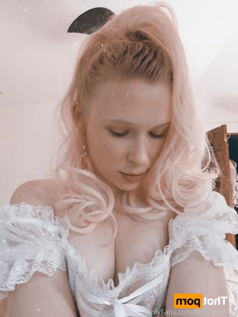 Blondie Blooms 🍑💦 [ blondieblooms ] Onlyfans leaked photo 12138788 on Hotleaks.tv