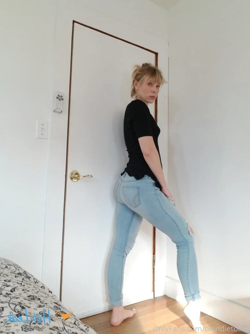 Blondie Blooms 🍑💦 [ blondieblooms ] Onlyfans leaked photo 12232641 on Hotleaks.tv