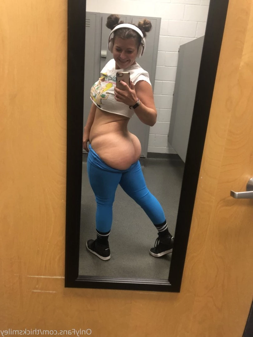 Thick and Sweet [ thicksmiley ] Onlyfans leaked photo 2286074 on Hotleaks.tv