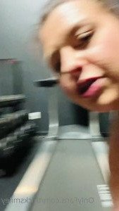 2807425