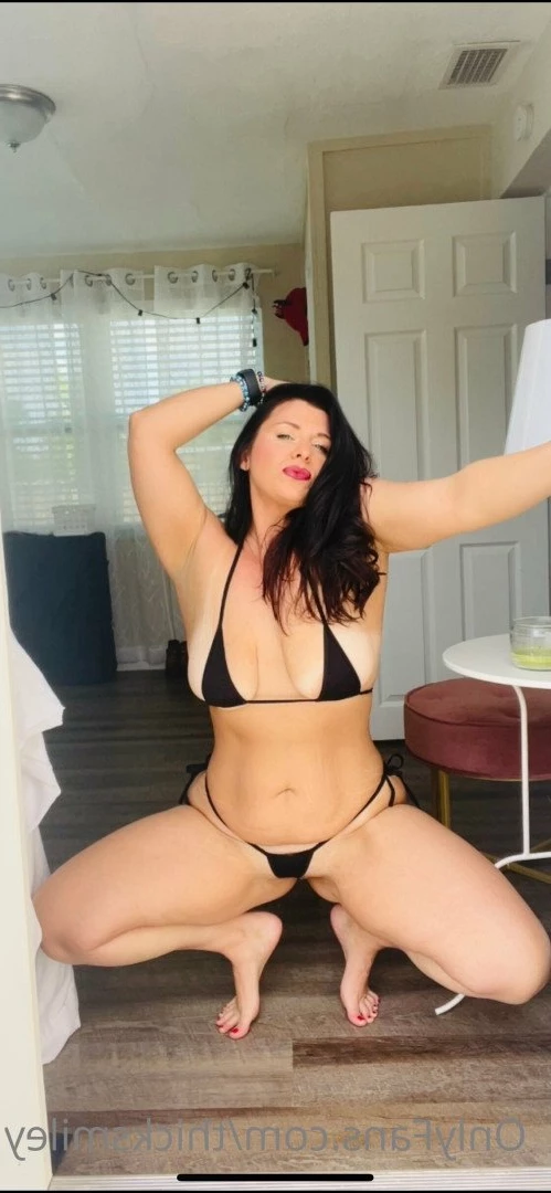 Thick and Sweet [ thicksmiley ] Onlyfans leaked photo 4002846 on Hotleaks.tv