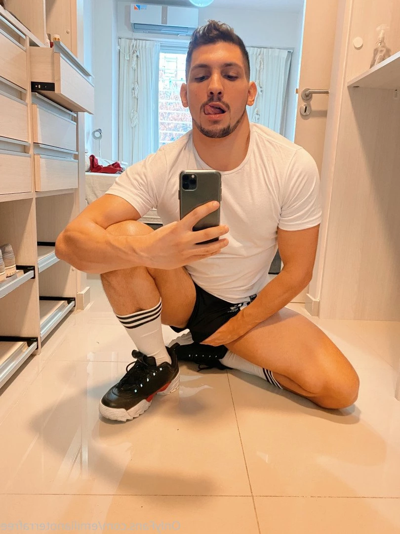 ¿Jugamos? 🍼 [ emiliano_terra ] Onlyfans leaked photo 2282369 on Hotleaks.tv