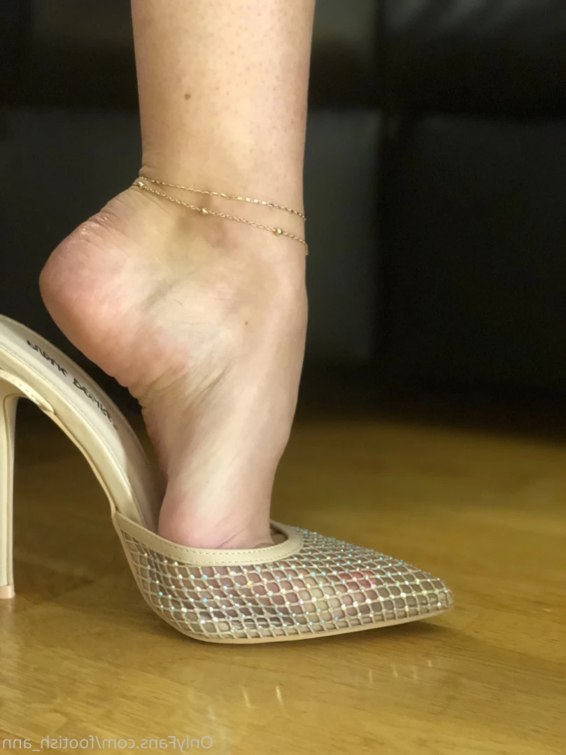Anna Top 2.5% [ footish_ann ] Onlyfans leaked photo 11776489 on Hotleaks.tv
