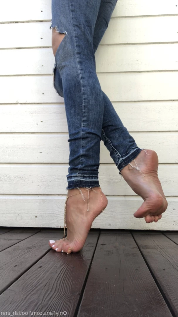 Anna Top 2.5% [ footish_ann ] Onlyfans leaked photo 12428703 on Hotleaks.tv