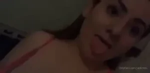 10670977