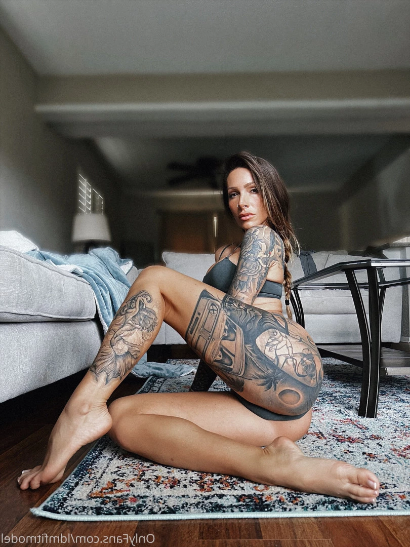 Lora 🖤 [ ldmfitmodel ] Onlyfans leaked photo 10310800 on Hotleaks.tv