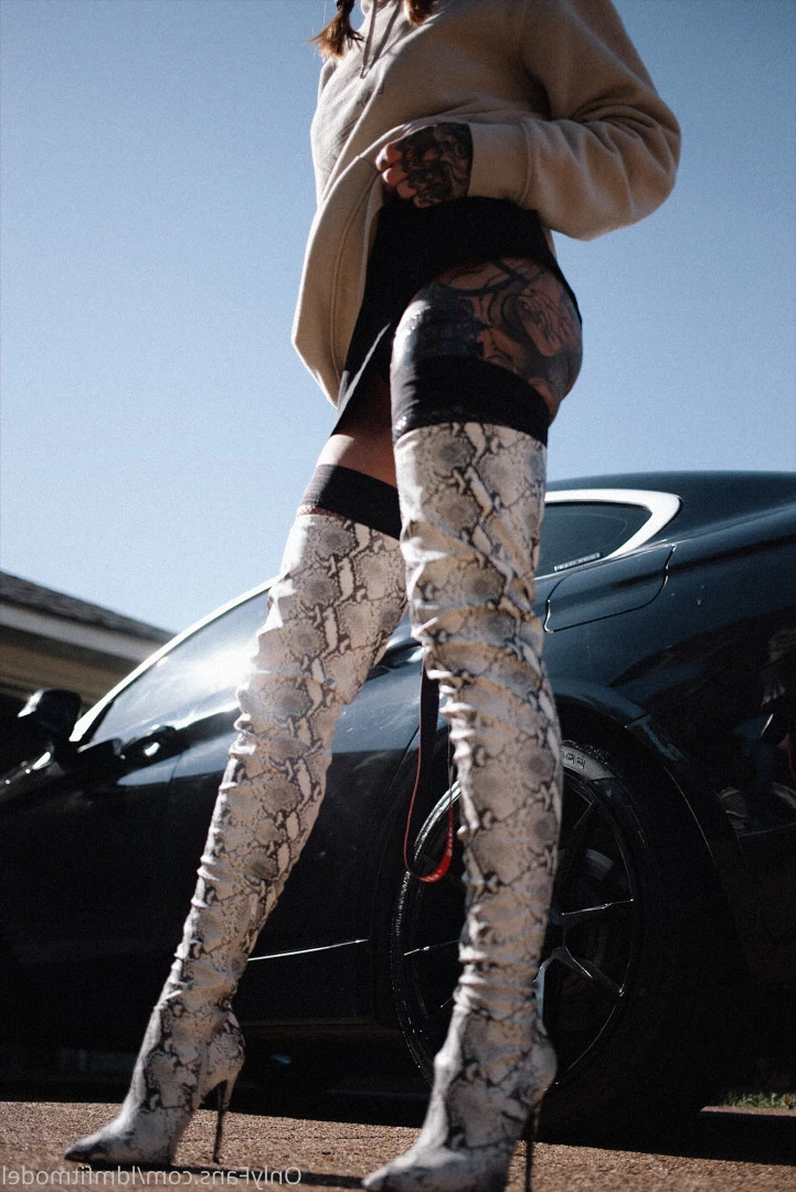 Lora 🖤 [ ldmfitmodel ] Onlyfans leaked photo 10310849 on Hotleaks.tv