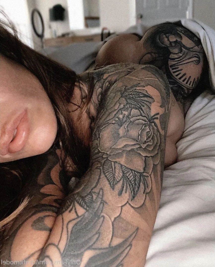 Lora 🖤 [ ldmfitmodel ] Onlyfans leaked photo 10311347 on Hotleaks.tv