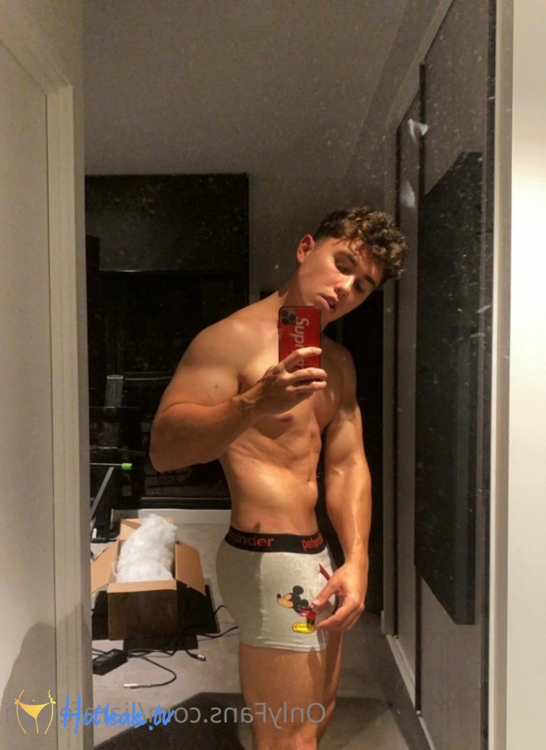 Liam Ferrari [ liamferrari ] Onlyfans leaked photo 2280832 on Hotleaks.tv