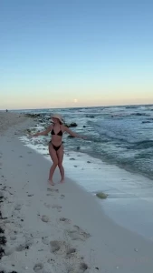 ZOE RHODE 🤍 YOUR DREAMGIRL 💫 [ zoerhode ] Onlyfans leaked video 2123474 on Hotleaks.tv