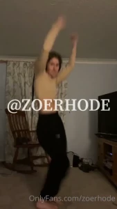 2123703