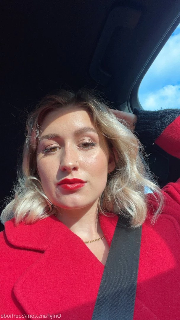 ZOE RHODE 🤍 YOUR DREAMGIRL 💫 [ zoerhode ] Onlyfans leaked photo 2273175 on Hotleaks.tv