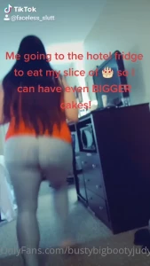 4831884